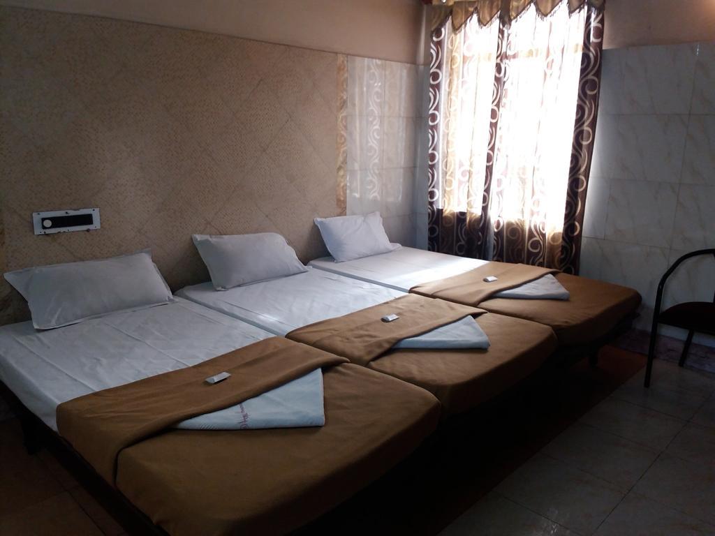 Hotel Haridwar Hyderabad Exteriör bild