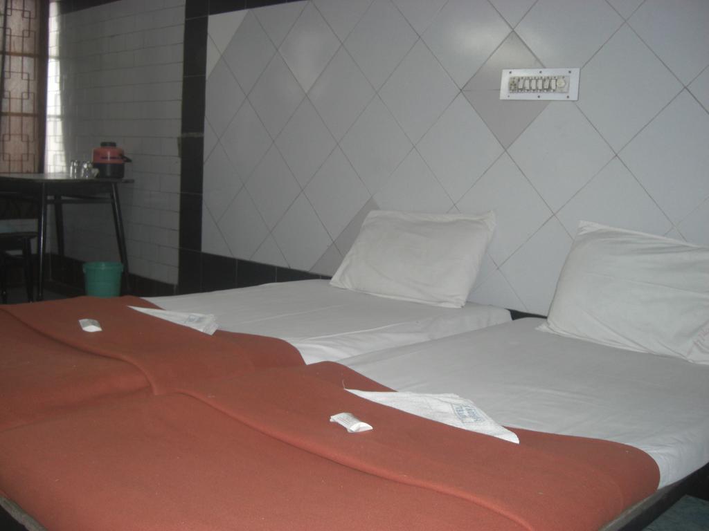 Hotel Haridwar Hyderabad Exteriör bild